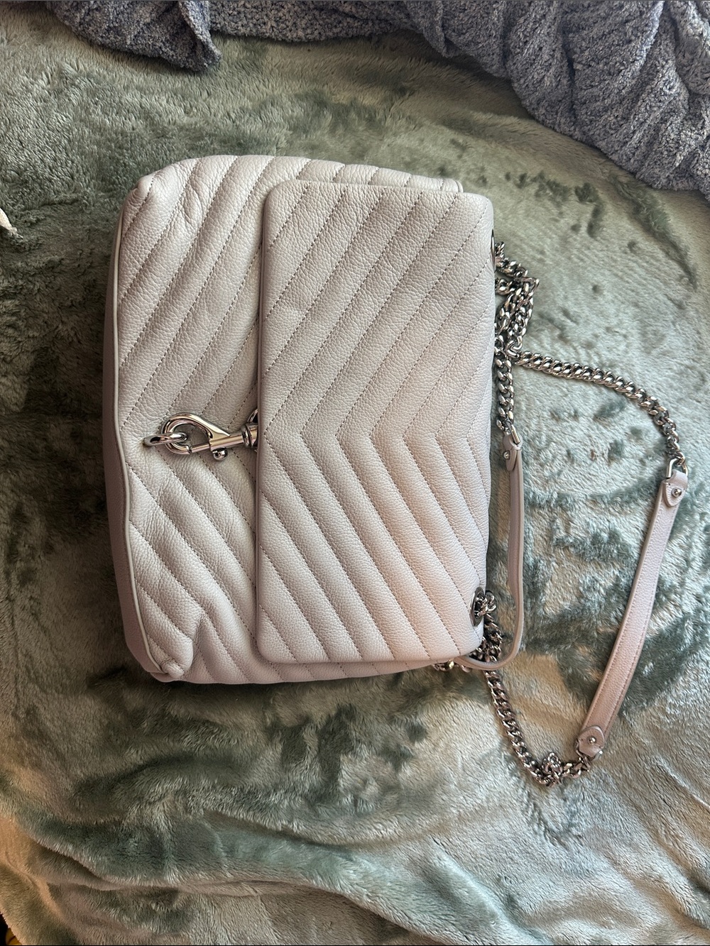 Rebecca Minkoff Quilted Chevron Shoulder Bag in Light Cream